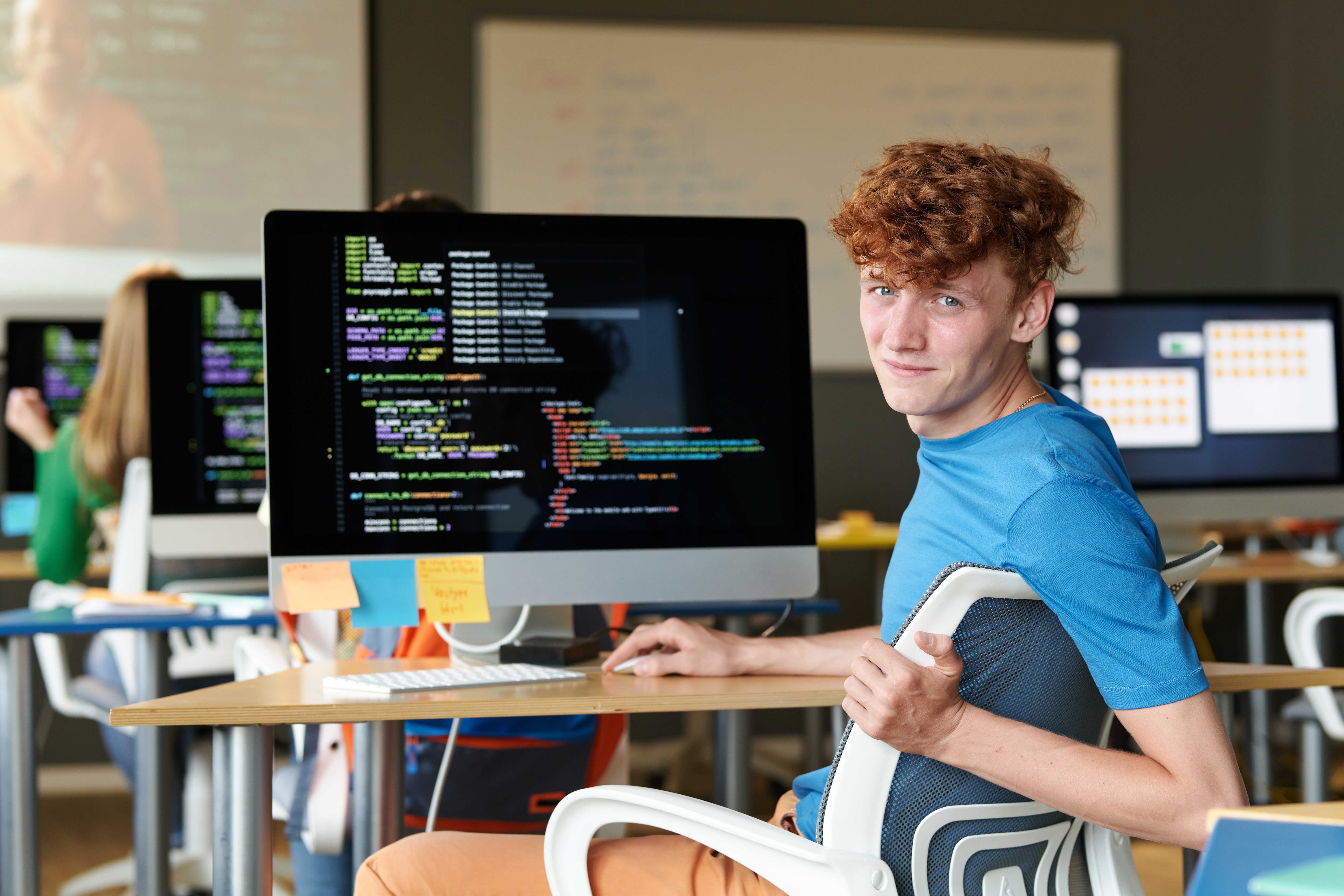 Student_Computer_641608196